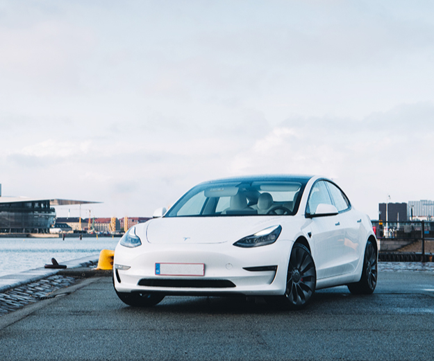 Tesla Model 3 – en elbil baseret på avanceret teknologi og med høj sikkerhed